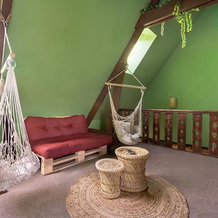 La Kabane , Appartement Proche Centre Et Plage Avec Experience Decoration Jungle Unique 勒波泰勒 外观 照片