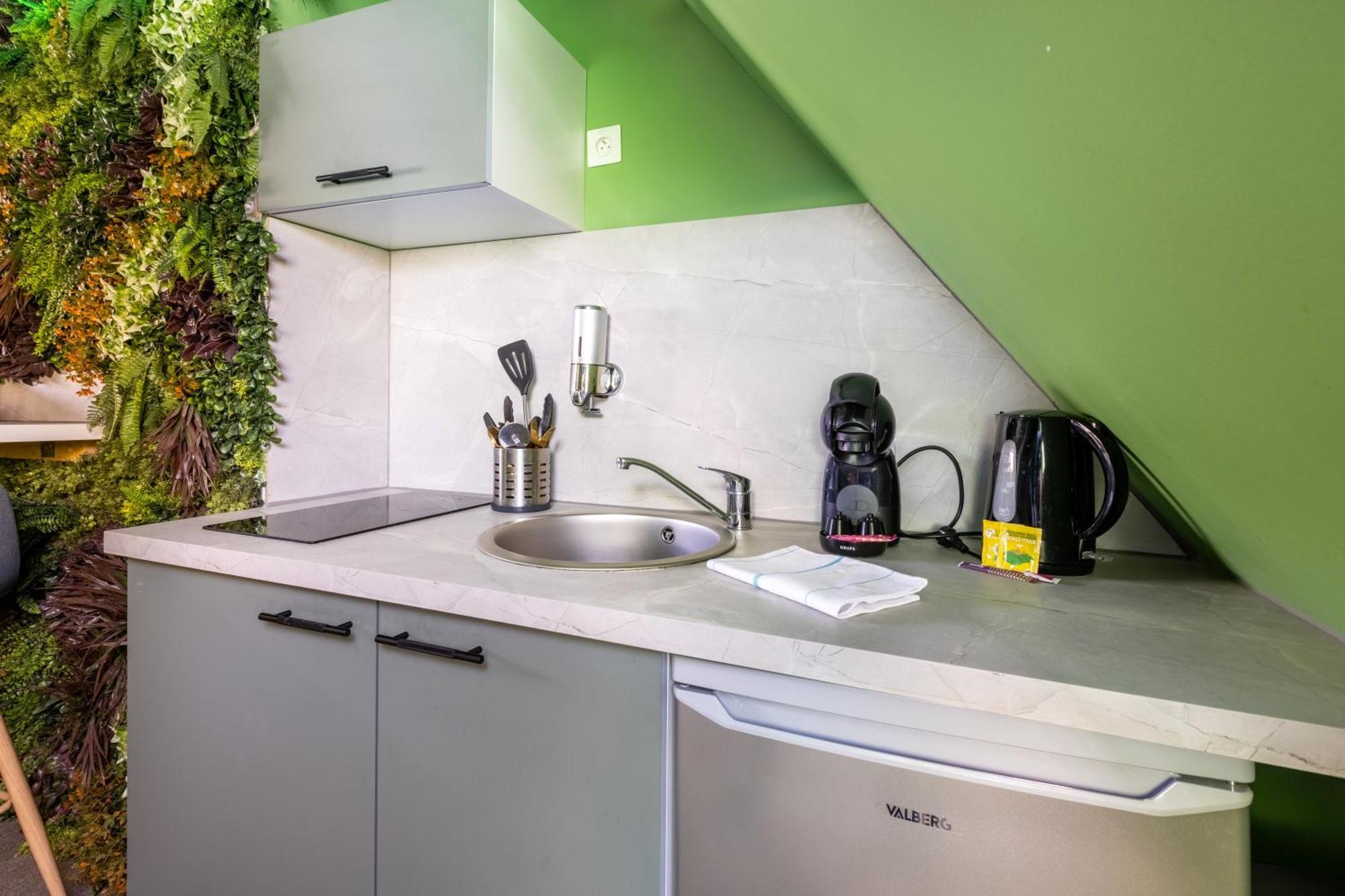 La Kabane , Appartement Proche Centre Et Plage Avec Experience Decoration Jungle Unique 勒波泰勒 外观 照片